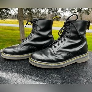 Dr Martens 1460 Smooth Leather Lace Up Boot